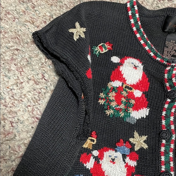 Vintage 90s Festive embroidered Santa Knit Vest- adorable - Picture 7 of 11
